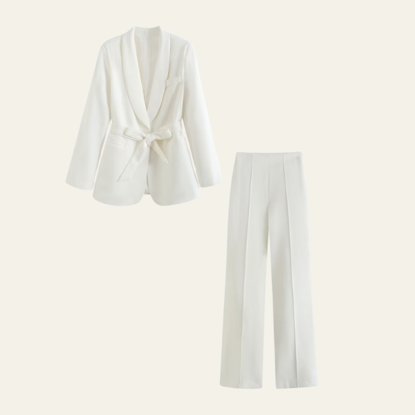 LONDON WHITE CHIQUE BLAZER SET